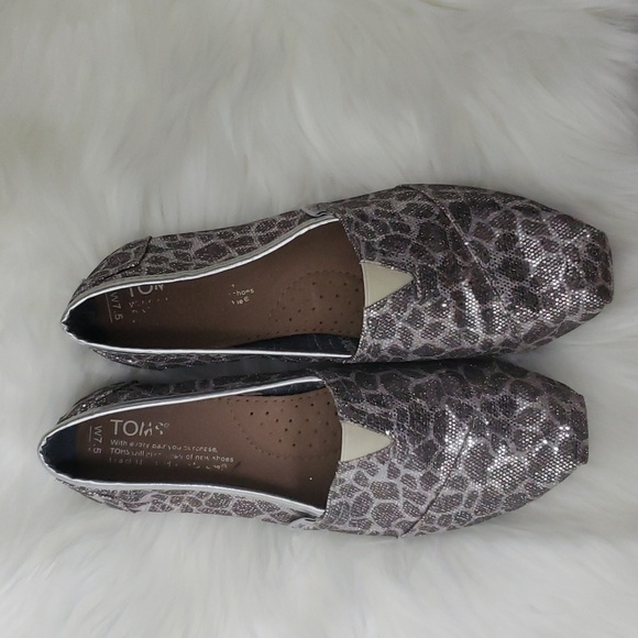 TOMS Slip-On Silver Glitter Shoes - Picture 2 of 7
